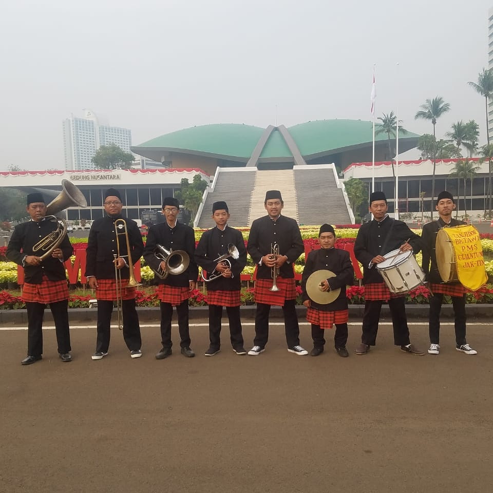 Grup musik tanjidor sanggar putra mayangsari cijantung catrawarta Grup musik tanjidor sanggar putra mayangsari cijantung jakarta timur sudah ada sejak 1948 dok sanggar putra mayangsari